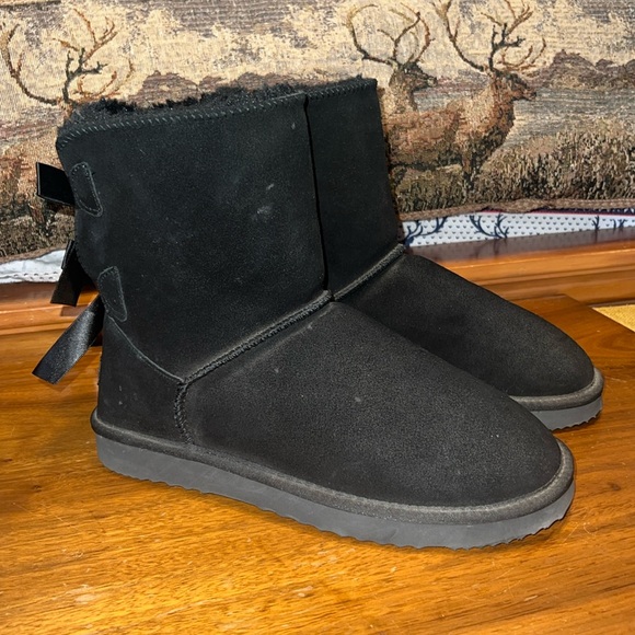 Women’s size 42 boots size 11 I believe - Picture 1 of 6